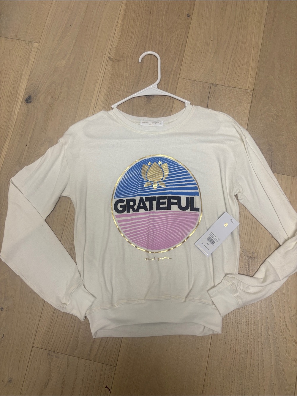 Spiritual Gangster Cream 'Grateful' Graphic Crewneck with Blue & Pink Accent